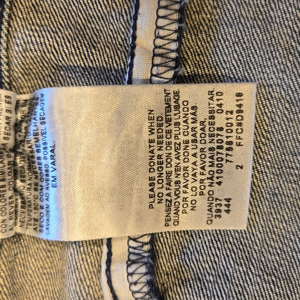 Levi’s Womens Trucker Denim Distressed Jean Jacket - Picture 6 of 11
